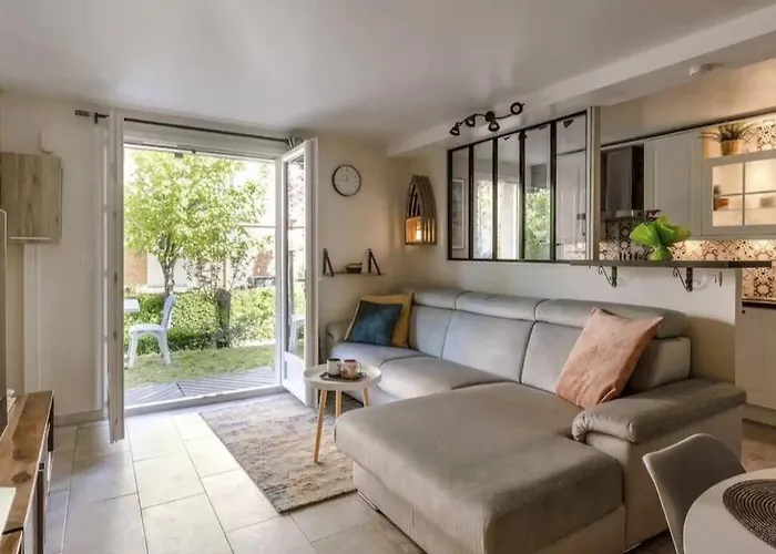 Apartment Avec Grande Terrasse A 300 M De La Cabourg