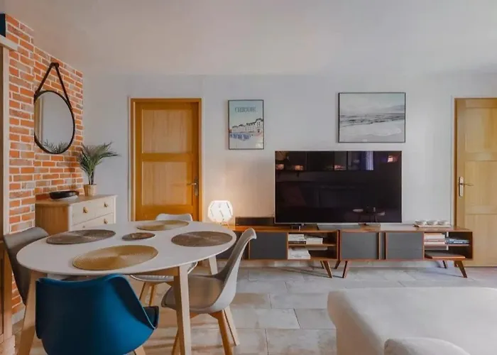 Avec Grande Terrasse A 300 M De La *