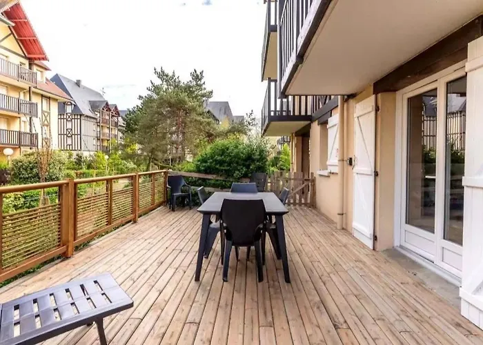 Avec Grande Terrasse A 300 M De La *