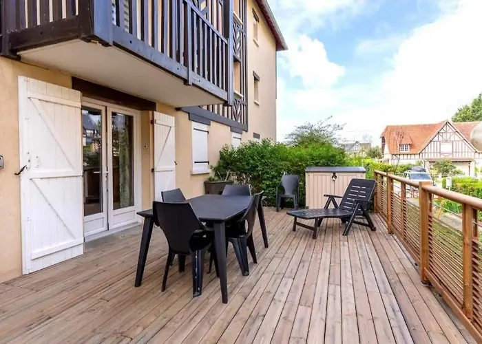 Avec Grande Terrasse A 300 M De La Cabourg